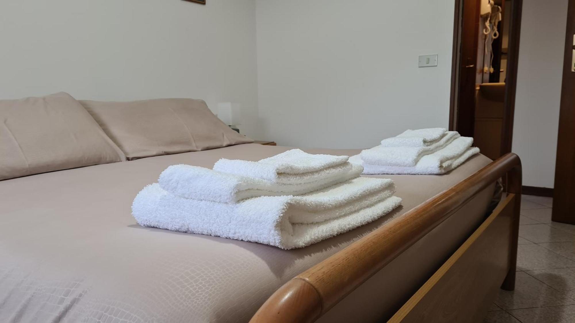 Albergo Meublé Aurora Edolo Extérieur photo